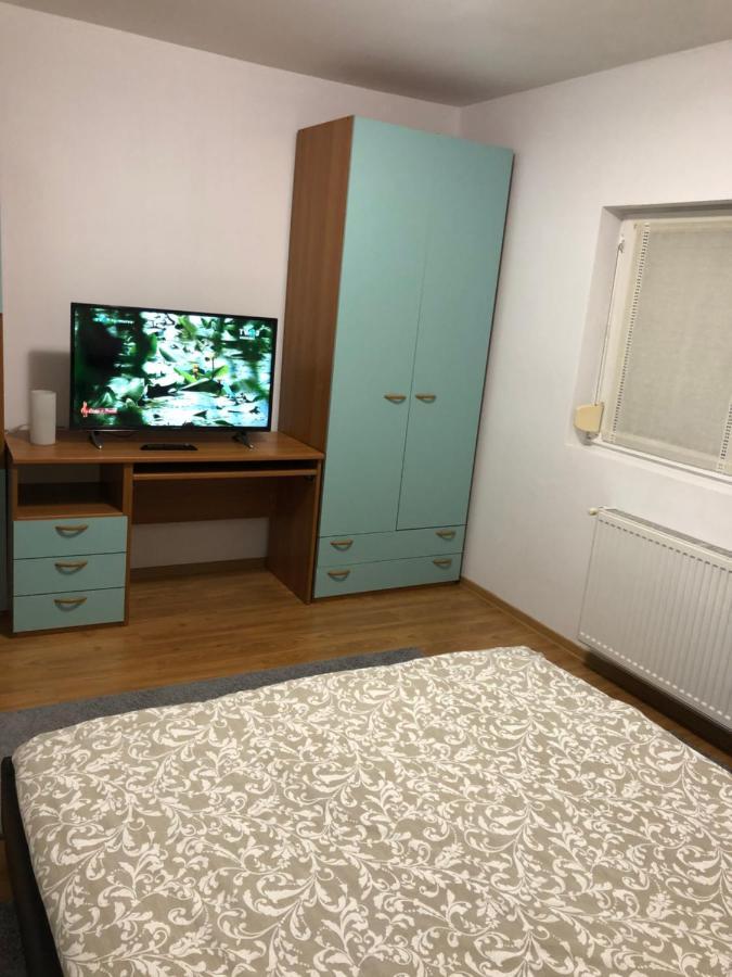 Ferienwohnung Apartament Antoaneta Rîşnov Exterior foto