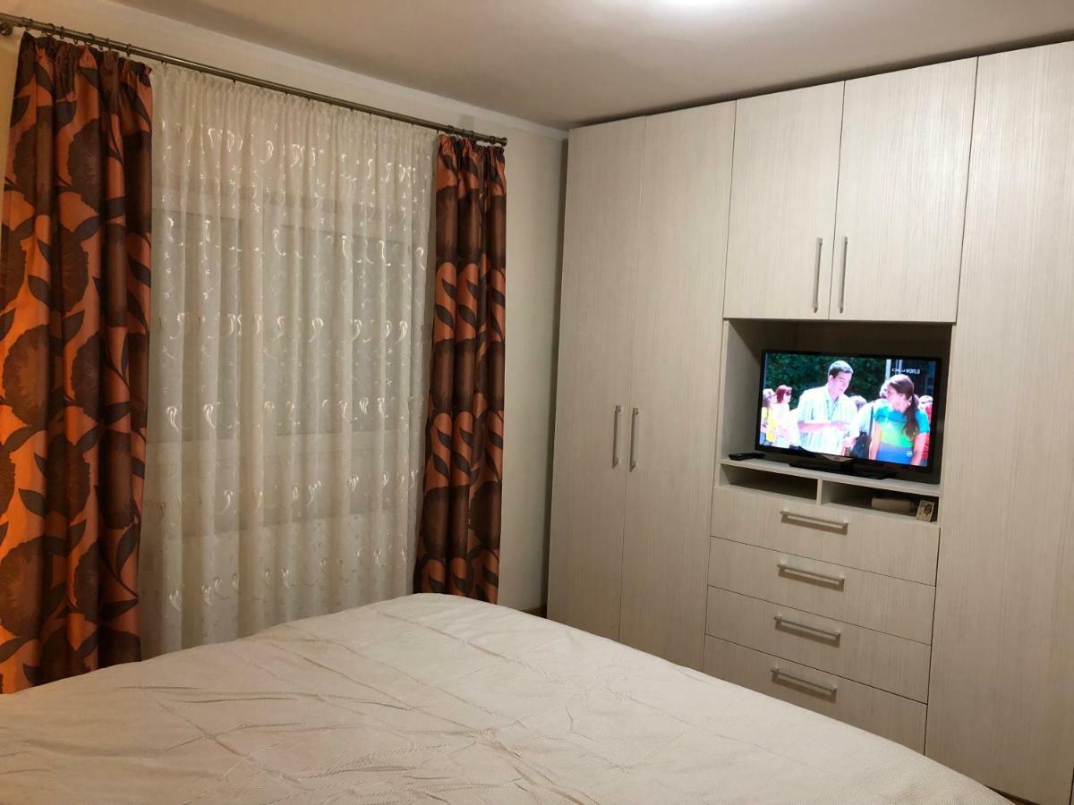 Ferienwohnung Apartament Antoaneta Rîşnov Exterior foto