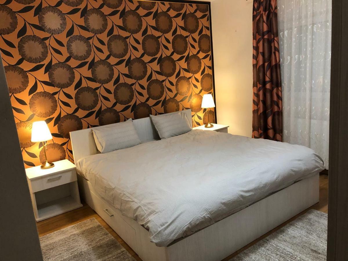 Ferienwohnung Apartament Antoaneta Rîşnov Exterior foto